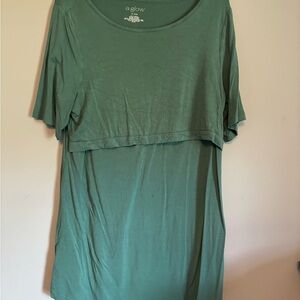 Nursing/maternity xl short sleeve